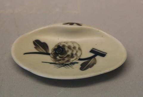 Royal Copenhagen Aluminia Matte Porcelain 27-28 RC Tray, oval 8 cm 1927 Matte porcelain