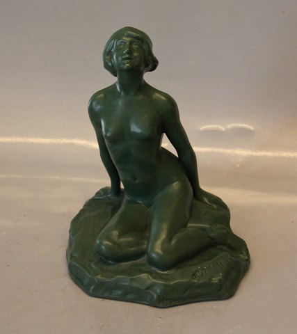 Ipsen Danish Art Pottery 1843-1955 71 II B Krokus - nude girl 20 x 17 cm Alice Nordin