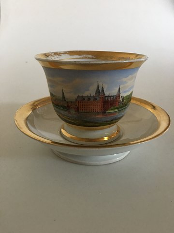 Royal Copenhagen Antique Morning Cup with handpainted motif of Frederiksborg Castle and painter is Rasmus Frederik Lyngbye from 1820-1850