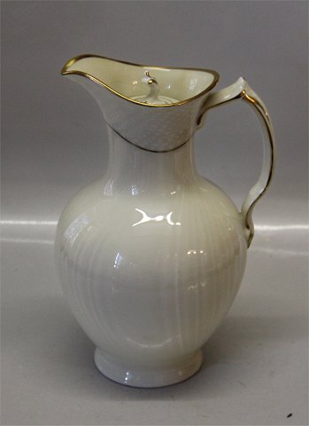 Svejfet #878 cremefarvet stel med guldkant Kgl. 1862-878 Chokoladekande med låg 23 cm