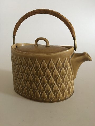 Jens Quistgaard "Relief" Oval Tekande / Kaffekande i Keramisk Stentøj. B&G / Kronjyden