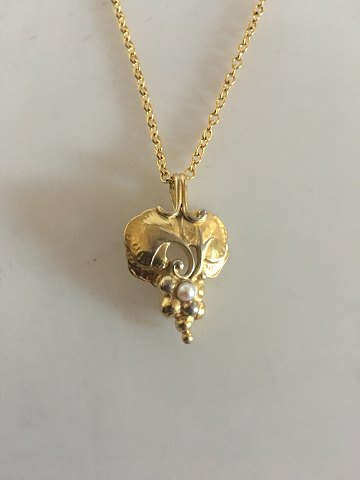 Georg Jensen Forgyldt Sterling Sølv 1996 Årshalskæde med Druevedhæng og lille perle.