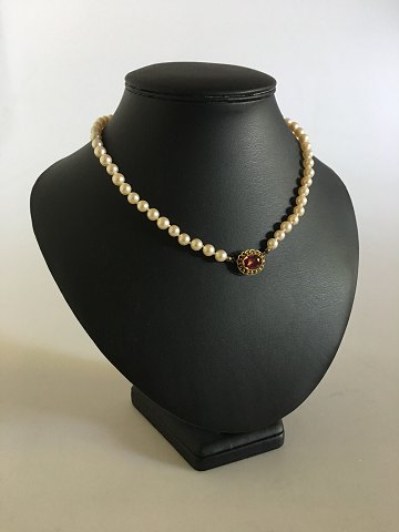 Georg Jensen Pearl Necklace with 18K Gold Lock / Jewelry Pendant with Rosa Quartz