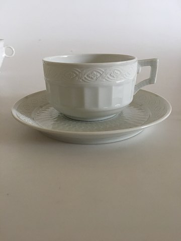 Royal Copenhagen Hvid Vifte Thekop og Underkop No. 11545