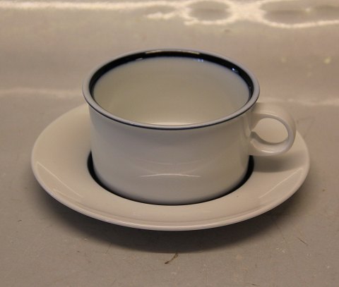 Royal Copenhagen Blue Indigo porcelain 14911 Tea cup 5.5 x 10 cm and saucer 16 cm (81-82)