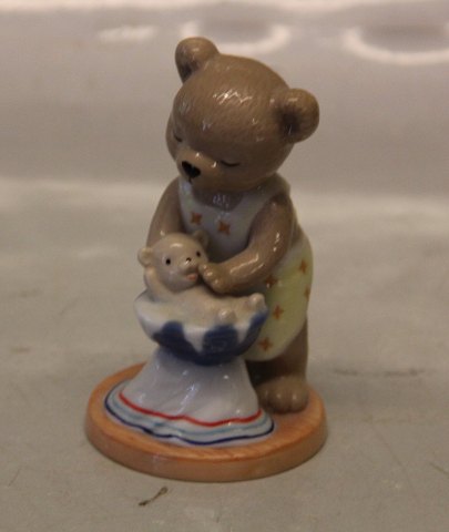 Bing & Grøndahl B&G 2001 Victoria vasker baby bjørn(1244345)  Sheilah Beckett