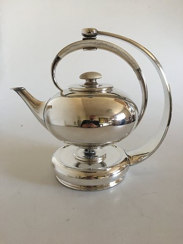 F. Hingelberg Sterling Sølv Tekande No. 232 med Elfenben og tilhørende Sterling Sølv Varmestand af Svend Weihrauch