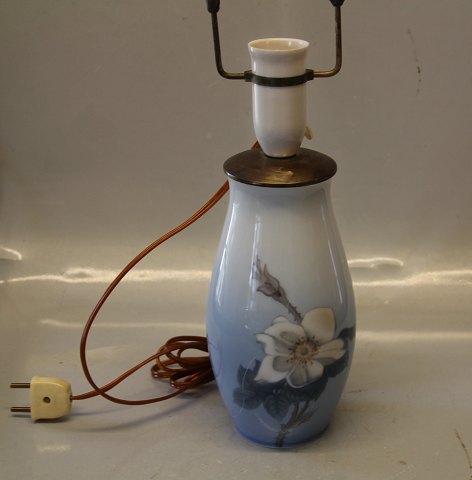 Bing & Grøndahl B&G 8497-143 Mørkeblå vase med hvid blomst -12 cm monteret med fatning som lampe