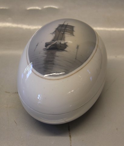 Royal Copenhagen 2040-1095 RC Art nouveau Egg shaped box 16 x 11 x 11.5 cm Marine motif