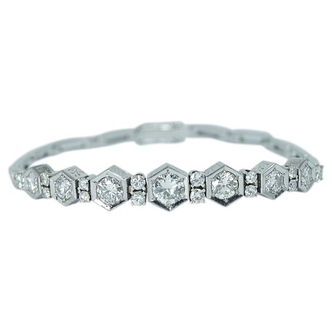 Diamantarmbånd af 18 kt. hvidguld prydet med brillanter