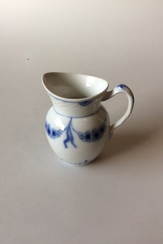 Bing and Grondahl Empire Creamer No. 95