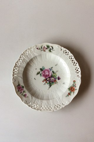 Royal Copenhagen Saxon Flower Dinner-/Fruit Plate Premium model with pierced border