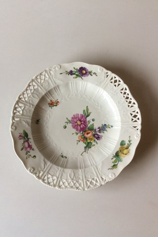 Royal Copenhagen Saxon Flower Dinner-/Fruit Plate Premium model with pierced border