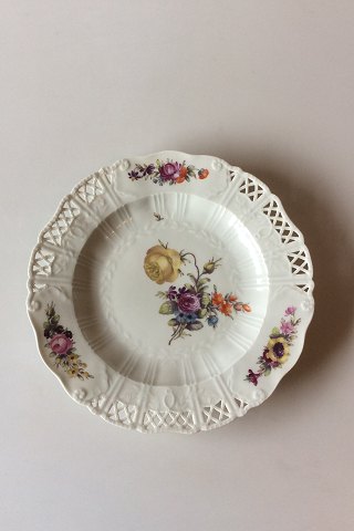 Royal Copenhagen Saksisk Blomst Middags-/Frugttallerken i luksusmodel med gennembrudt kant.