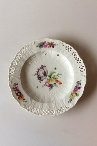 Royal Copenhagen Saxon Flower Dinner-/Fruit Plate Premium model with pierced border