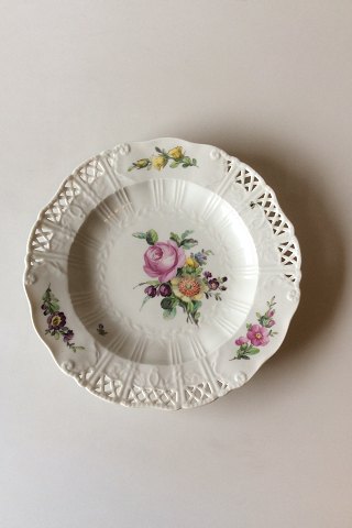 Royal Copenhagen Saksisk Blomst Middags-/Frugttallerken i luksusmodel med gennembrudt kant.