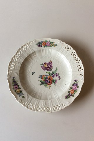 Royal Copenhagen Saxon Flower Dinner-/Fruit Plate Premium model with pierced border