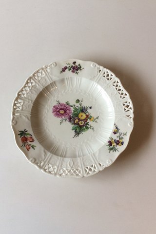 Royal Copenhagen Saksisk Blomst Middags-/Frugttallerken i luksusmodel med gennembrudt kant.