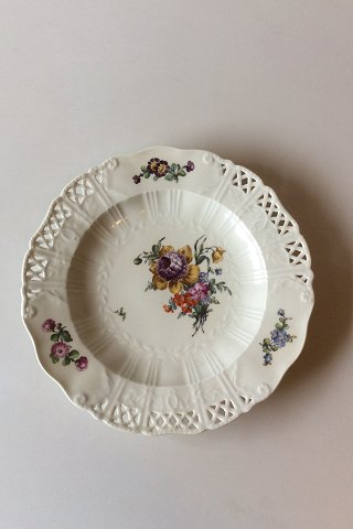 Royal Copenhagen Saksisk Blomst Middags-/Frugttallerken i luksusmodel med gennembrudt kant.