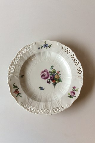 Royal Copenhagen Saxon Flower Dinner-/Fruit Plate Premium model with pierced border