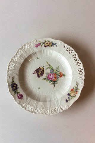 Royal Copenhagen Saksisk Blomst Middags-/Frugttallerken i luksusmodel med gennembrudt kant.