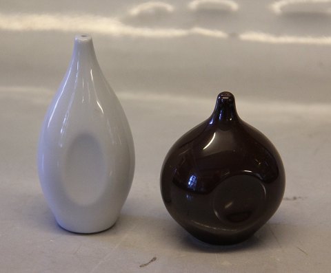 Stephensen Design Royal Copenhagen Salt, white 10 cm, & Pepper, brown  8 x 6 cm Design Magnus Stephensen