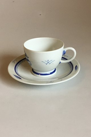 Bing og Grøndahl Jubilæumsstel / Blå Nellike Kaffekop med Underkop No.102 el. 305