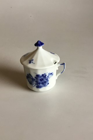 Royal Copenhagen Blå Blomst Sennepskrukke No. 8570 med låg No. 8586