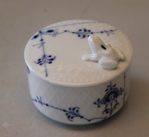 Blue Fluted Palmette Danish Porcelain 246-1 Box with frog on the lid (245-1) 6 x 7 cm (1017416) Blue Fluted  Palmette
