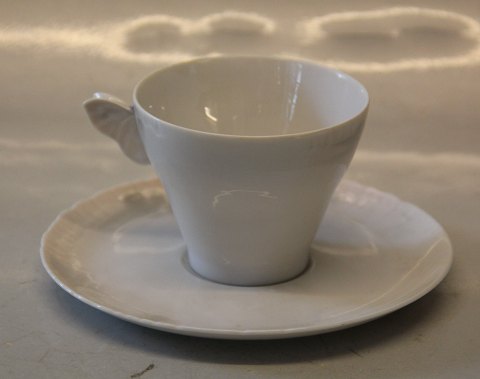 RC 72-10048 Rosa Cup 6.5 x 8 cm and saucer 15.8 cm, red tone Royal Copenhagen Midsummer Night