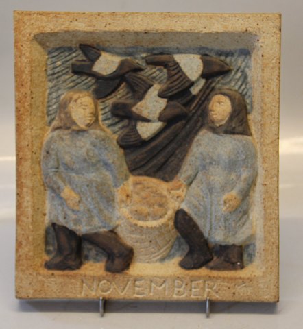 B&G Art Pottery B&G 7111 November relief  23,5 cm, Karl Otto Johansen