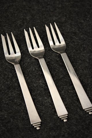 Georg Jensen "Pyramid" silver cutlery - sterling silver / cake fork, length: 14cm.
