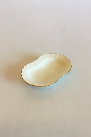 Royal Copenhagen Creme Svejfet med Guld (Stel 1235) Smørskål / Kaviarskål No 1802