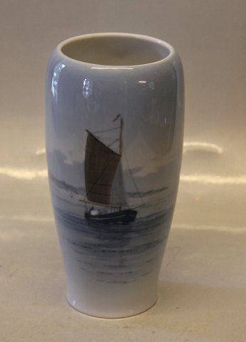 Royal Copenhagen 2809-235 A Vase Sailship near the beach 17 cm  