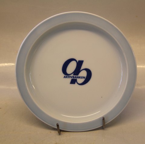 883 Fad, glat 16 cm Aktivbanken AB Logo Bing & Grøndahl  Blå tone eller musling Hotelporcelæn med Logo
