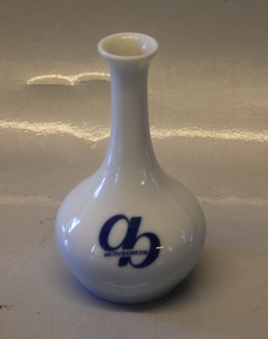 B&G Blue tone - seashell tableware Hotel with LOGO 5143 Vase 13 cm Aktivbanken AB Logo