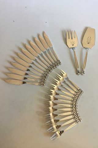 Georg Jensen Sterling Silver Acorn Fish Flatware set for 12 persons incl. Serving set, total 26 pcs.