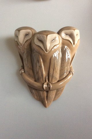 Royal Copenhagen Art Nouveau Wall pocket vase with 3 owls No 274. Measures 25,5cm and is in perfect condition. Designed by Christian Thomsen/Arnold Krog.