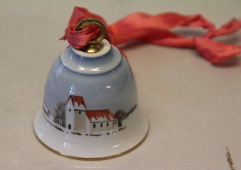 Wiberg "Tomten" B&G Julestel 6312 B&G Juleklokke med kirke og skov i sneen 6.5 cm
