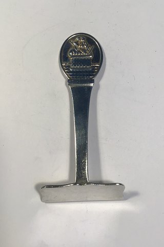 H.C. Andersen Fairytale Childs Pusher in Silver. The Shepherdess and the Chimney Sweep Horsens