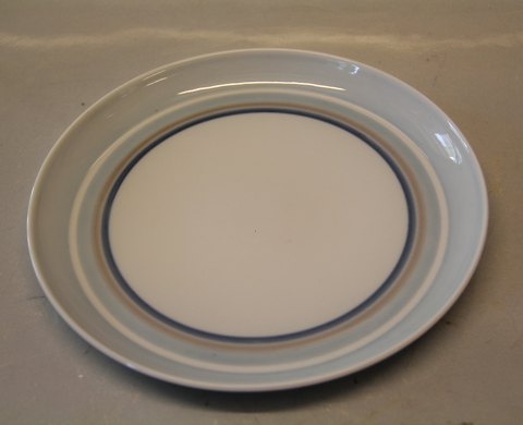 Sahara  326 Frokosttallerken 22 cm B&G Hvidt kraftigt stel ? Blå og brun bred streg omkring spejlet