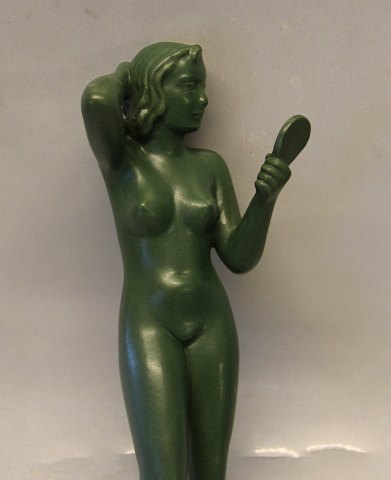 Ipsen Danish Art Pottery 1843-1955 931 V Hand Mirror   -  Woman with mirror ca 22 cm Volmer Bahner 1941 Jade Green