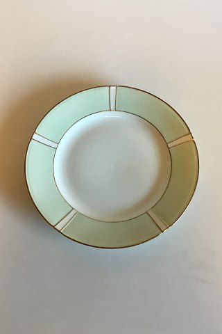 Bing & Grondahl Service with green decoration with gold on form 507(Herregaard) Lunch Plate No 26