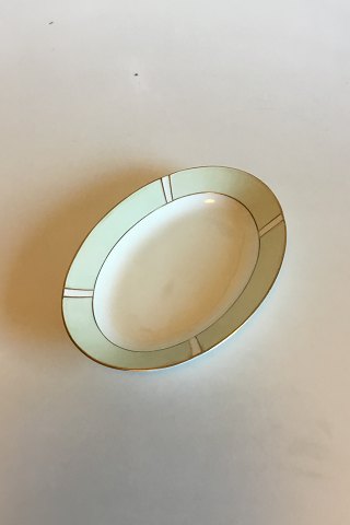 Bing & Grøndahl Stel med grøn dekoration med guld på form 507(Herregaard) Ovalt fad No 18