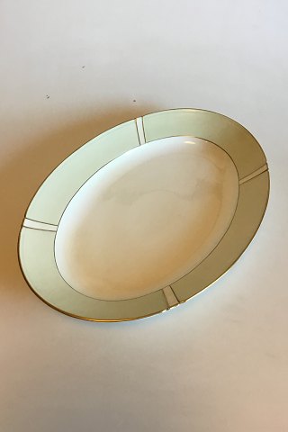 Bing & Grøndahl Stel med grøn dekoration med guld på form 507(Herregaard) Ovalt fad No 14