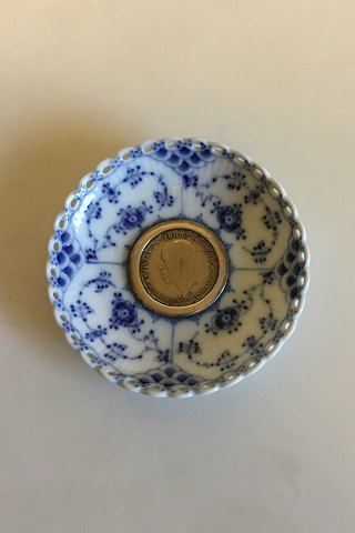 Royal Copenhagen Blue Fluted Full Lace Candle Drip Cup with 2-Crown coin with the Swedish King Gustaf V, 1947. No 1009