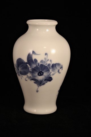 Vase in Blue Flower, Braided from Royal Copenhagen.10/8259.
