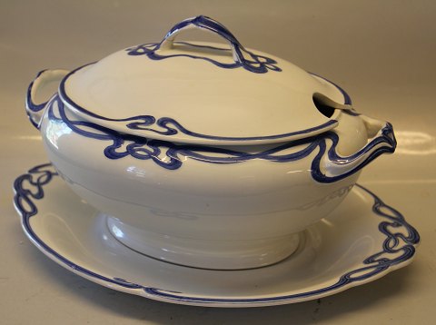 Blå Olga fra Villeroy & Boch Dredsen Germany / Luxemburg Stor terrin 20 x 34 x 24 cm med underfad 37 x 27 cm