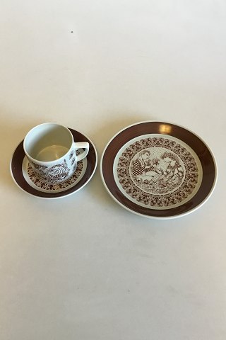 Bjørn Wiinblad, Nymølle Maj Månedskop med underkop No 3513 og kagetallerken No 3520