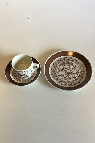 Bjørn Wiinblad, Nymølle Oktober Månedskop med underkop No 3513 og kagetallerken No 3520